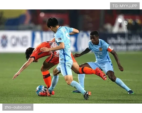 复杂战术通过图形动画直观演示 降低观众理解比赛战术门槛。